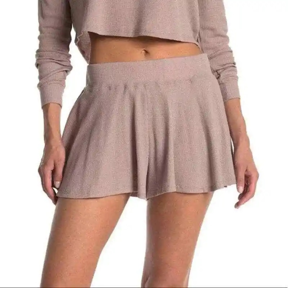 ROW A Flutter Thermal Shorts Lounge Flounce Natural Tan NWT Medium